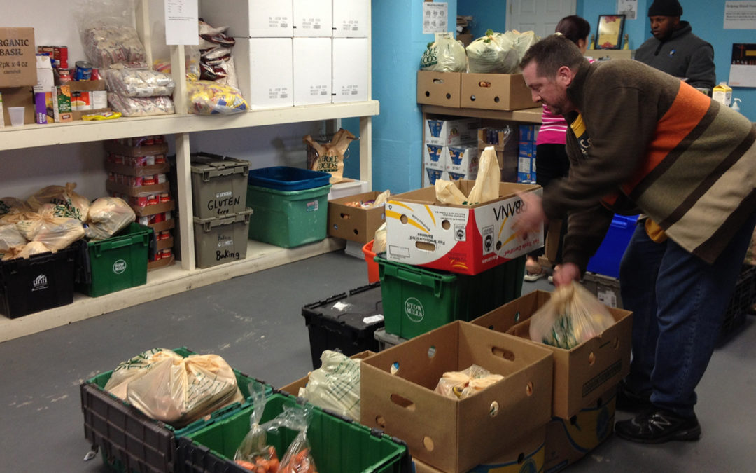 Scientists Evaluate Food Safety Practices to Help Support Nonprofit Food Pantries