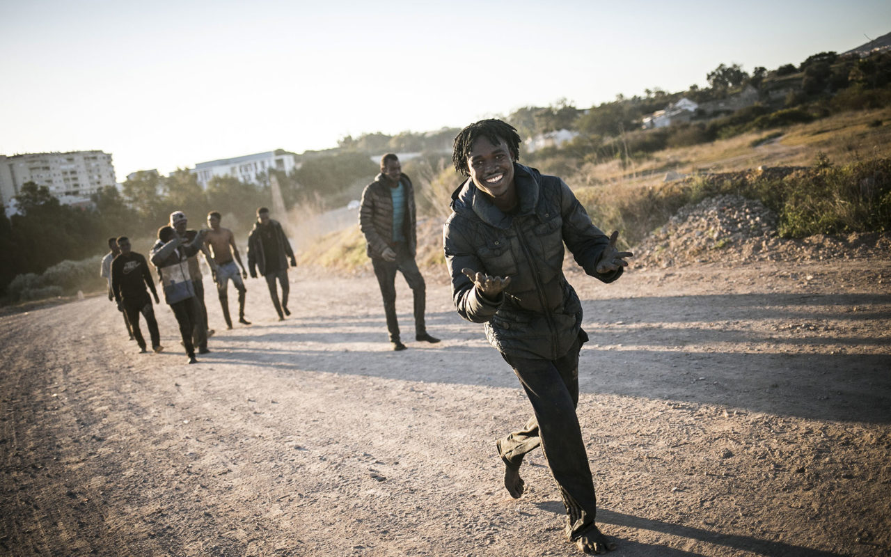 Hundreds of Africans cross into Spain’s Melilla for 2nd day