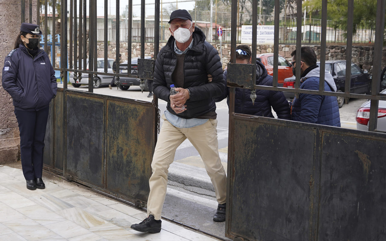 Greece: Norwegian charity photographer held on spy charge